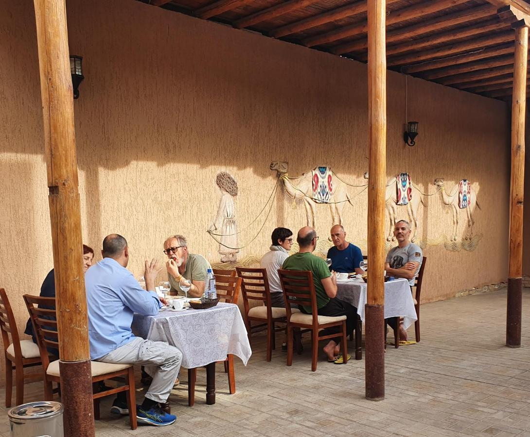 Caravan Hotel Khiva Buitenkant foto