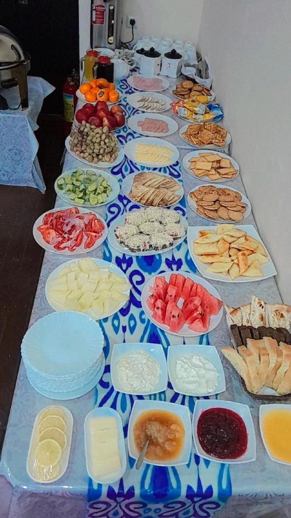 Caravan Hotel Khiva Buitenkant foto